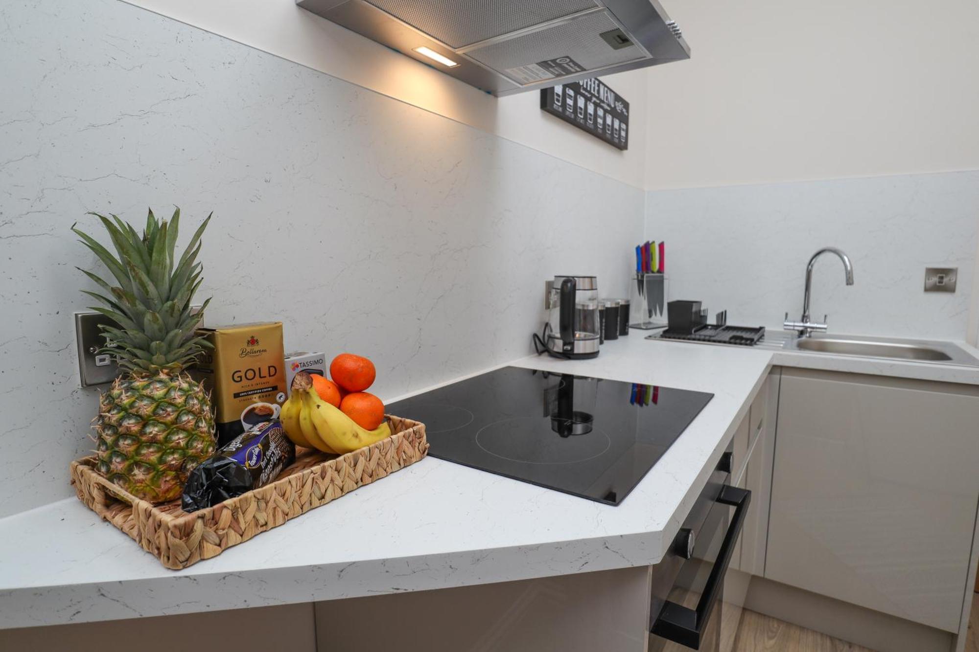 One Bed Apartment, Close To Train, City, Beach And Hospital Long Booking Welcome Eastbourne Exterior photo