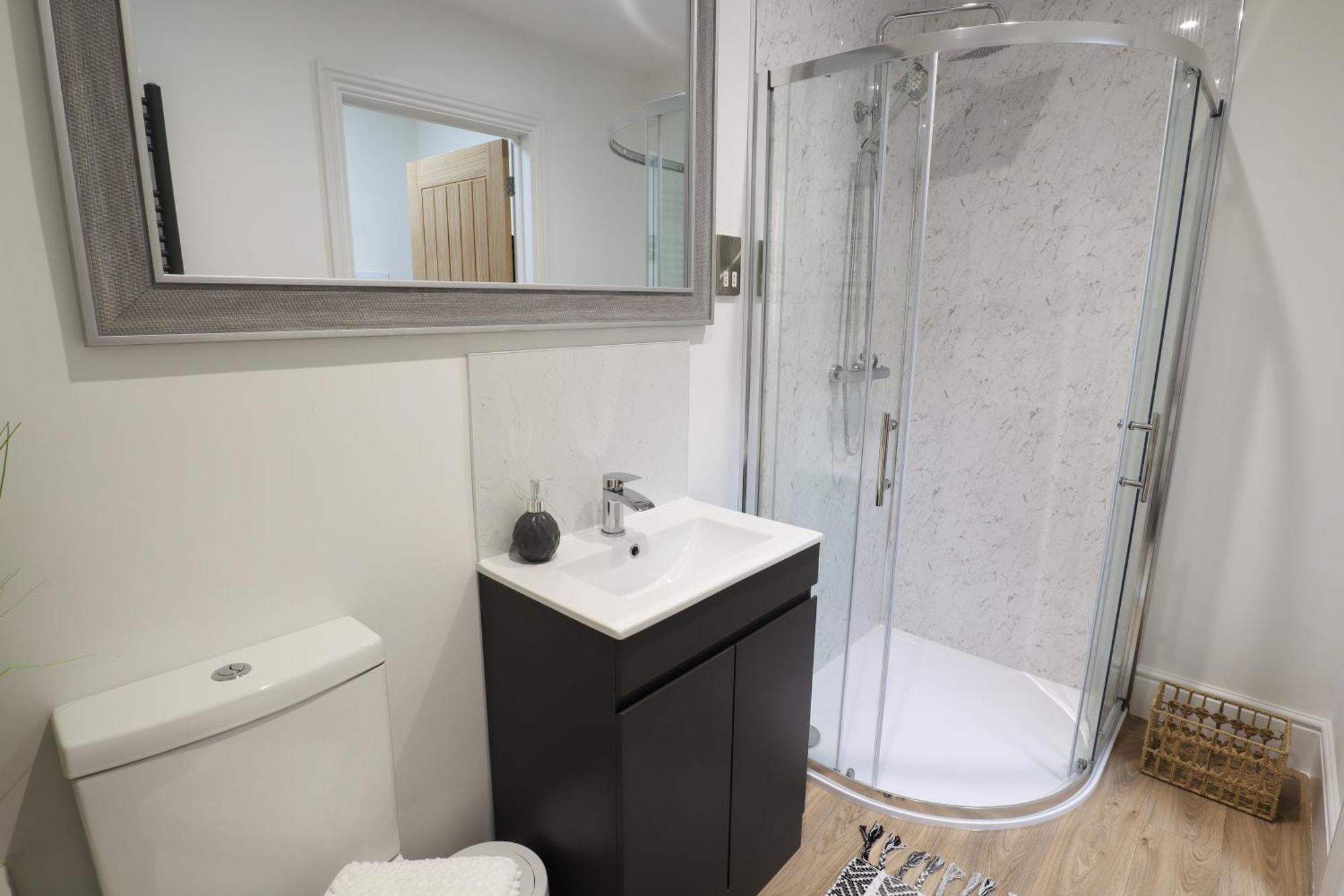 One Bed Apartment, Close To Train, City, Beach And Hospital Long Booking Welcome Eastbourne Exterior photo
